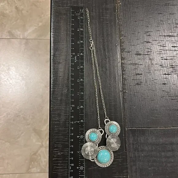 Faux Tuquoise Southwestern Boho Necklace - Picture 4 of 5